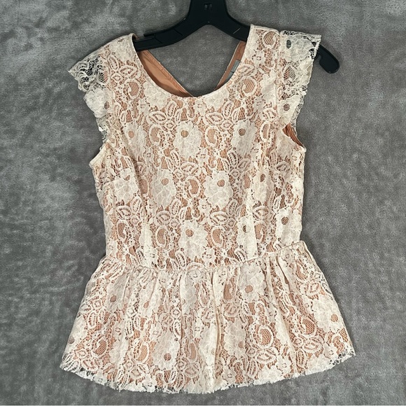 Anthropologie Maeve Solstice Lace Overlay Peplum Top Size XS - Picture 1 of 8